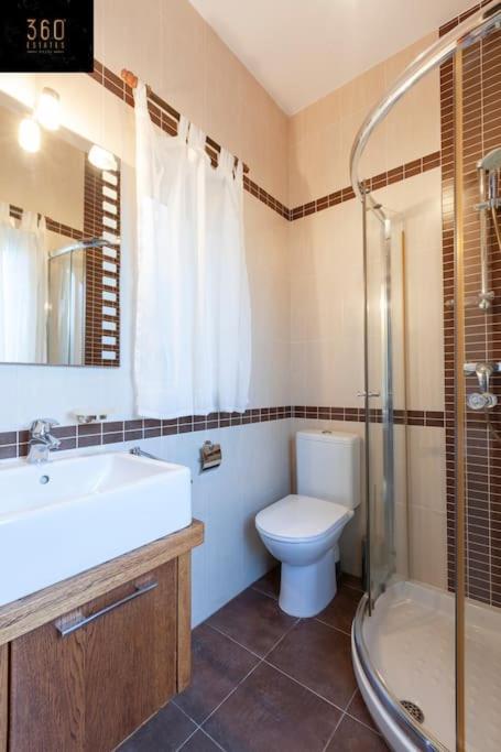 Beautiful, Typical Maltese 4Br Home With Roof Top By 360 Estates Sliema Dış mekan fotoğraf