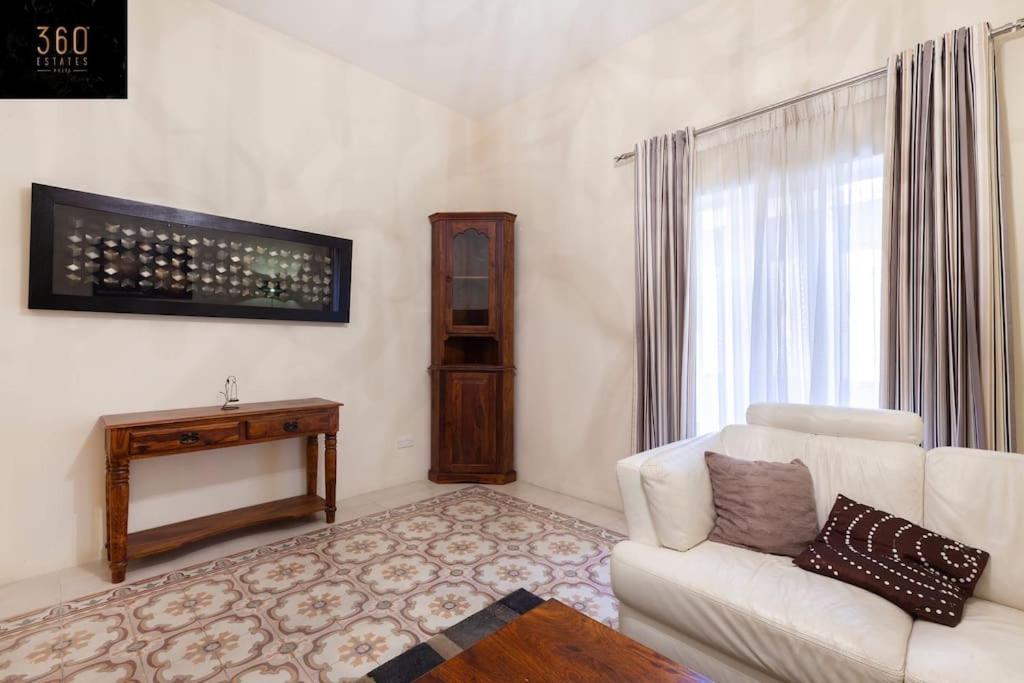 Beautiful, Typical Maltese 4Br Home With Roof Top By 360 Estates Sliema Dış mekan fotoğraf