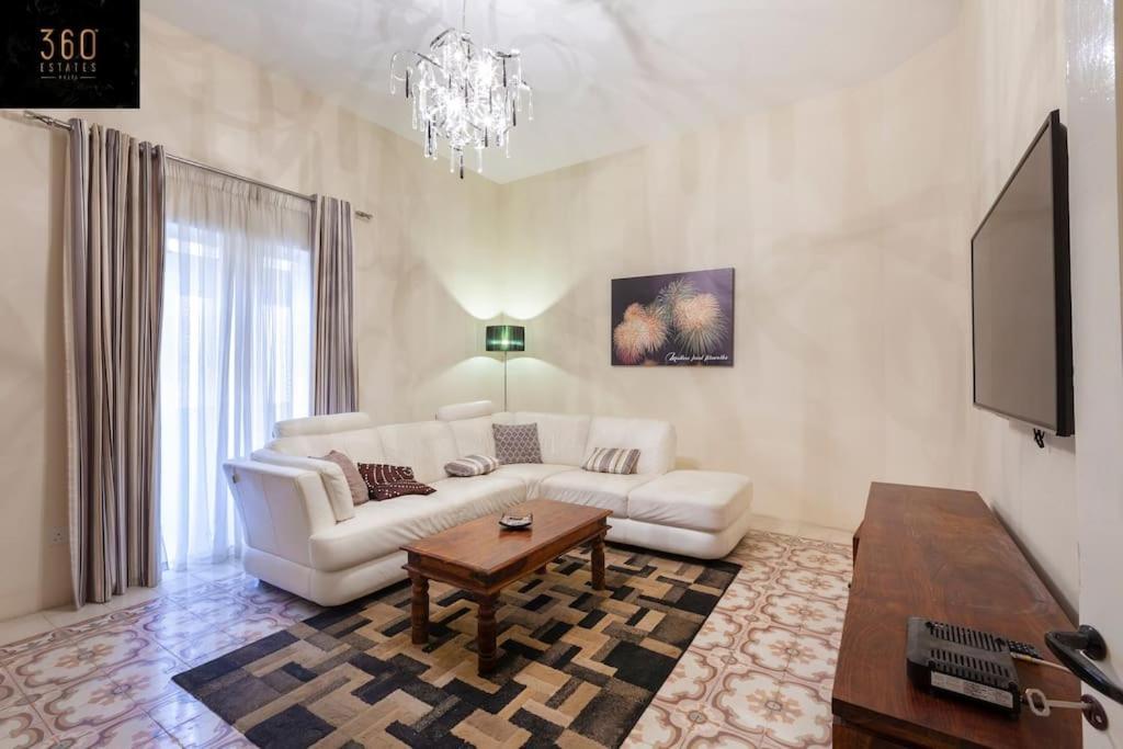 Beautiful, Typical Maltese 4Br Home With Roof Top By 360 Estates Sliema Dış mekan fotoğraf