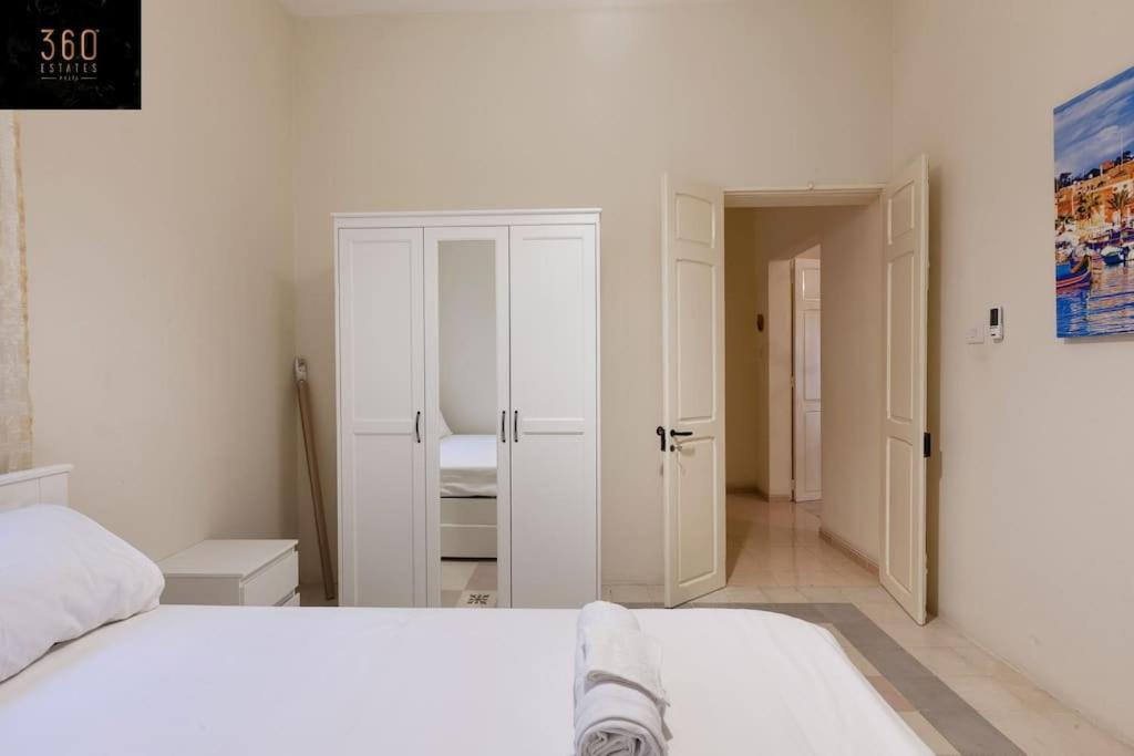 Beautiful, Typical Maltese 4Br Home With Roof Top By 360 Estates Sliema Dış mekan fotoğraf