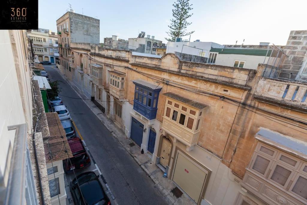 Beautiful, Typical Maltese 4Br Home With Roof Top By 360 Estates Sliema Dış mekan fotoğraf
